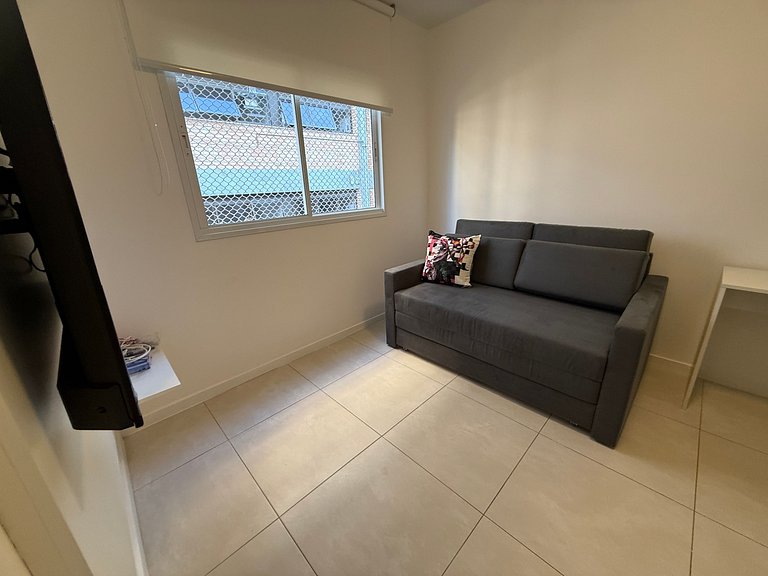 Metrô Vila Madalena - Oswaldo Bittar I