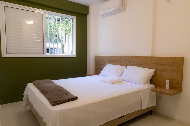 Metrô Vila Madalena - Oswaldo Bittar I